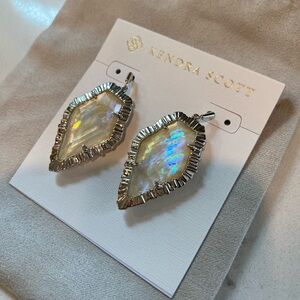 Kendra Scott Tessa drop earrings